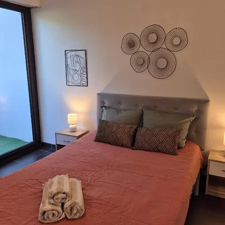 Bright For 6 In Apartmán