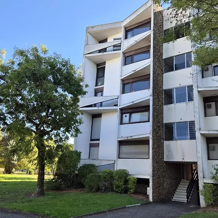 Bright For 6 In Apartmán Pessac