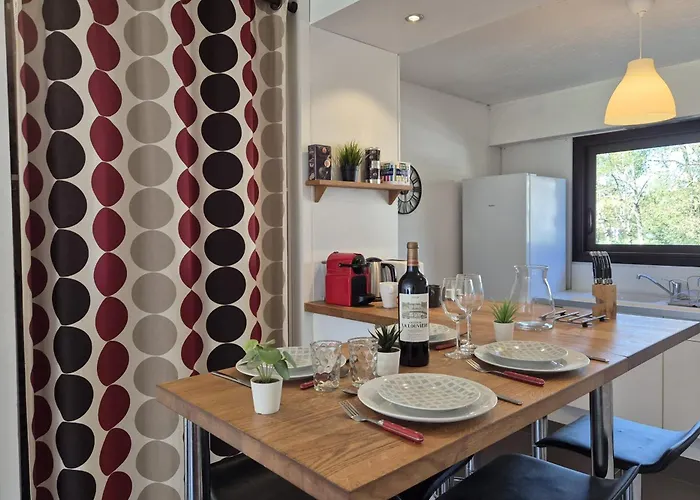 Bright For 6 In Lägenhet Pessac