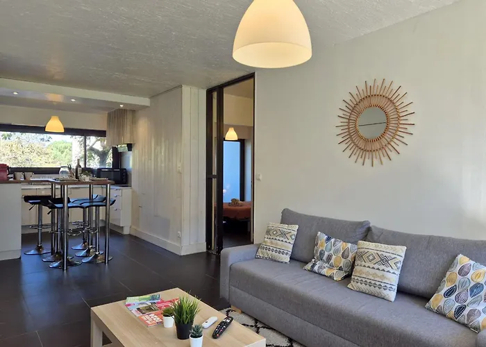 Bright For 6 In * Pessac